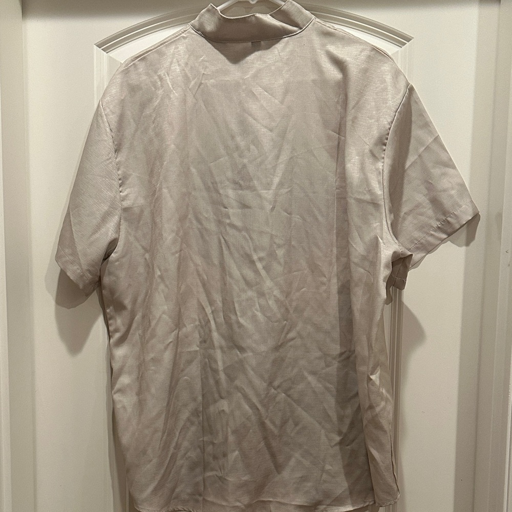 Men's Graphic Shirt - oatmeal with Red Accents, XL - Picture 4 of 4